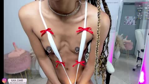    online show from March 11, 11:44 am