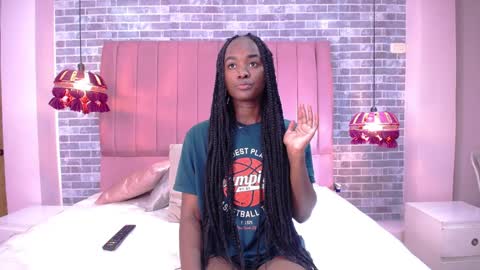 Snapshot of kaiadebayo chatting on December 4, 11:57 pm Angie  online show from December 4, 11:57 pm