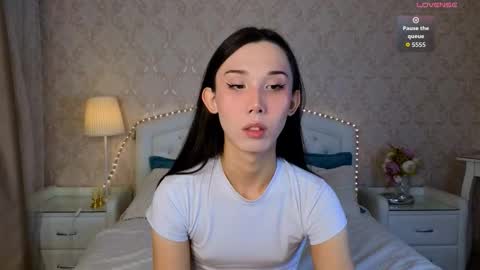 Snapshot of kaiasunshine chatting on October 6, 8:01 am Kaia Monday Thursday FridaySaturdaySunday online show from October 6, 8:01 am