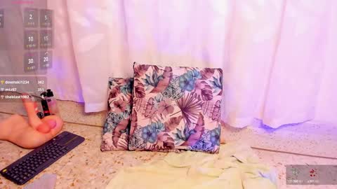 Snapshot of kaiavalentinee chatting on January 12, 7:00 am Kai online show from January 12, 7:00 am