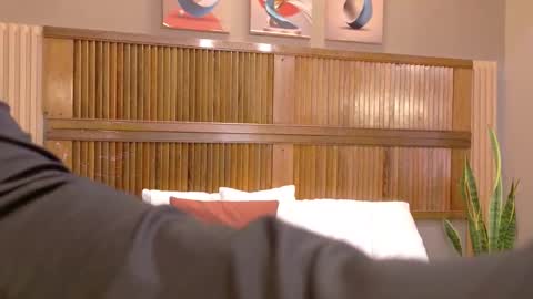 kaiawhite online show from February 27, 9:37 pm