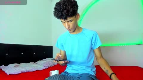 Snapshot of kaiborman00 chatting on March 3, 2:50 am KAI LIAM online show from March 3, 2:50 am