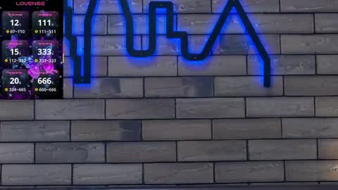 Kaila Lewis online show from September 19, 6:30 pm