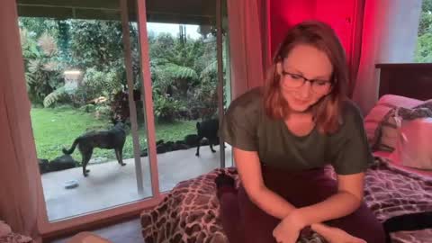 Kailee Smile online show from May 18, 4:29 am