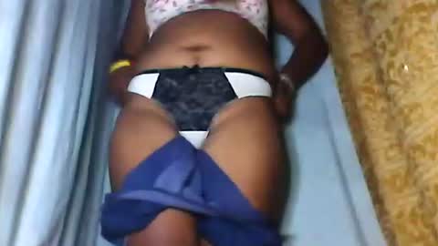 Snapshot of kaillah chatting on October 28, 5:22 am kaillah online show from October 28, 5:22 am