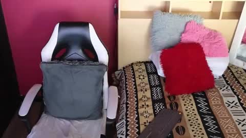 kaily jonness online show from October 12, 9:36 pm