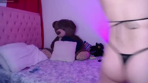 Snapshot of kaira111 chatting on November 2, 12:02 am kaira111 online show from November 2, 12:02 am