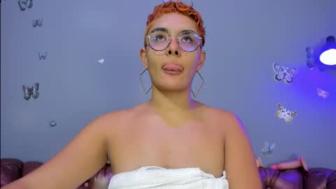 kaira_mosse_ online show from February 1, 12:04 pm