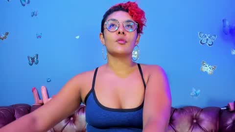 kaira_mosse_ online show from May 3, 11:38 am