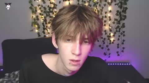 Snapshot of kaislutx chatting on November 5, 8:31 pm slutkai online show from November 5, 8:31 pm