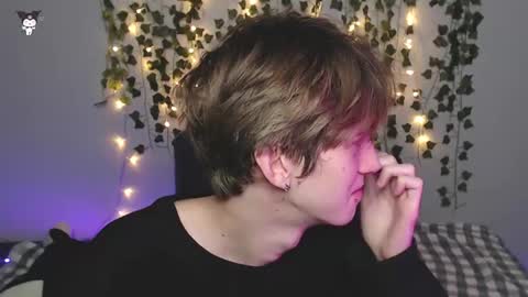 Snapshot of kaislutx chatting on November 10, 8:08 pm slutkai online show from November 10, 8:08 pm