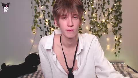 Snapshot of kaislutx chatting on December 16, 3:06 pm slutkai online show from December 16, 3:06 pm