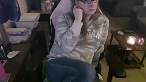 Snapshot of kait331 chatting on January 3, 1:05 am Camprincess331 online show from January 3, 1:05 am