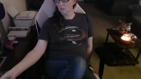 Snapshot of kait331 chatting on October 7, 1:25 am Camprincess331 online show from October 7, 1:25 am