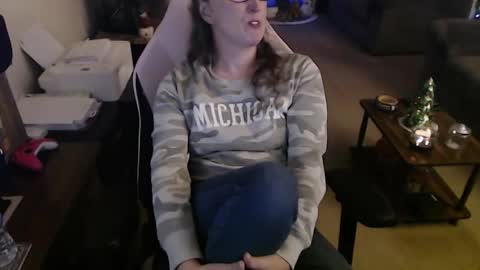 Camprincess331 online show from December 16, 2:38 am