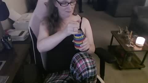 Snapshot of kait331 chatting on July 17, 1:23 am Camprincess331 online show from July 17, 1:23 am