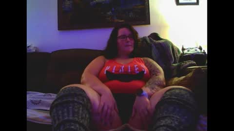 Snapshot of kaitybyrd chatting on November 28, 1:41 am Kaitybyrd online show from November 28, 1:41 am