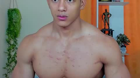 Snapshot of kale_tomson chatting on December 18, 1:12 pm kale thomson online show from December 18, 1:12 pm