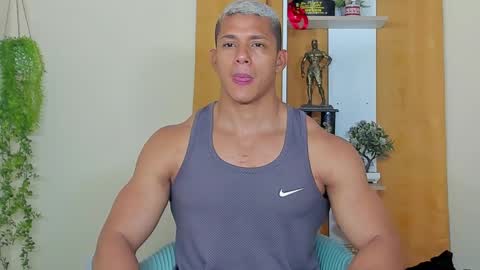 Snapshot of kale_tomson chatting on December 21, 2:19 am kale thomson online show from December 21, 2:19 am