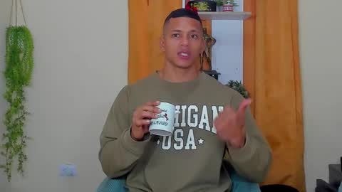 Snapshot of kale_tomson chatting on February 11, 2:24 pm kale thomson online show from February 11, 2:24 pm