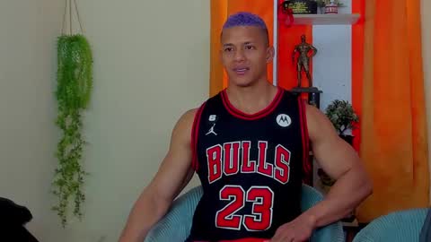 Snapshot of kale_tomson chatting on February 18, 4:37 pm kale thomson online show from February 18, 4:37 pm