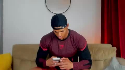 Snapshot of kale_tomson chatting on November 22, 12:20 am kale thomson online show from November 22, 12:20 am