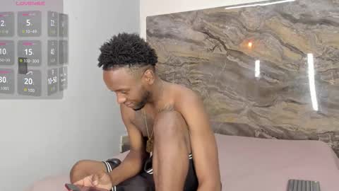 Snapshot of kaleb_violeta chatting on November 15, 3:59 am Kaleb Violet online show from November 15, 3:59 am