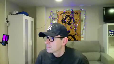 Snapshot of kalem48 chatting on February 27, 11:26 pm MusicMen49 online show from February 27, 11:26 pm