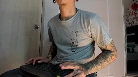 Snapshot of kaletattoos chatting on July 12, 11:56 am Kale online show from July 12, 11:56 am