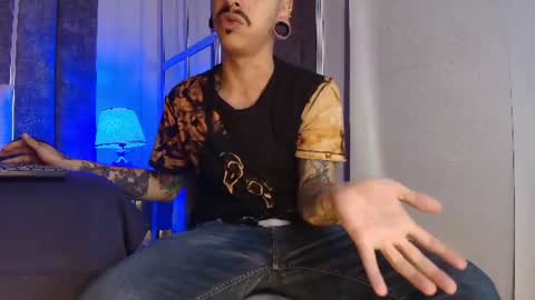 Snapshot of kaletattoos chatting on July 24, 1:42 pm Kale online show from July 24, 1:42 pm