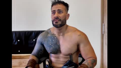 Snapshot of kaleth_price chatting on February 25, 9:02 pm Kaleth Price online show from February 25, 9:02 pm