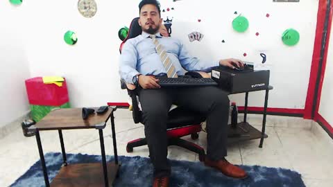 Kaleth online show from April 30, 4:02 pm