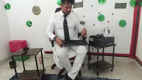 Snapshot of kalethbigdick88 chatting on July 28, 5:34 pm Kaleth online show from July 28, 5:34 pm