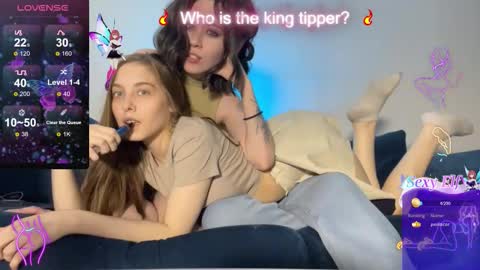 Snapshot of kaley_mrr chatting on February 2, 10:08 pm Hi my name is Kaley Today Im streaming with my friend Di online show from February 2, 10:08 pm