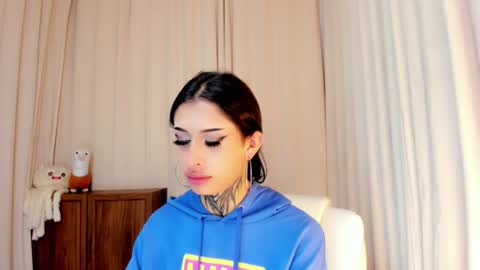 Snapshot of kali_ka chatting on December 26, 7:38 pm Kali Ka Please help me with your thumbs up its important dont forget my birthday on October 26 online show from December 26, 7:38 pm