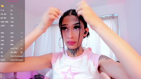 Snapshot of kali_ka chatting on February 4, 12:33 pm Kali Ka Please help me with your thumbs up its important dont forget my birthday on October 26 online show from February 4, 12:33 pm