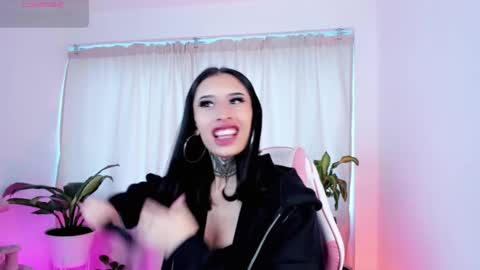 Snapshot of kali_ka chatting on March 7, 1:07 pm Kali Ka Please help me with your thumbs up its important dont forget my birthday on October 26 online show from March 7, 1:07 pm