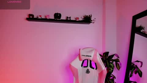 Snapshot of kali_ka chatting on September 10, 6:41 pm Kali Ka Please help me with your thumbs up its important dont forget my birthday on October 26 online show from September 10, 6:41 pm