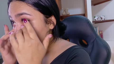 Snapshot of kali_sweet chatting on June 2, 3:08 am AndreaLactating online show from June 2, 3:08 am