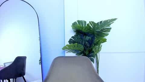 Kali Bloom  online show from February 4, 11:31 pm