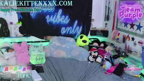 KalieKitten online show from July 11, 11:06 pm
