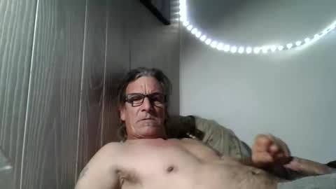 Snapshot of kalifornia91666 chatting on October 28, 6:17 am kalifornia91666 online show from October 28, 6:17 am