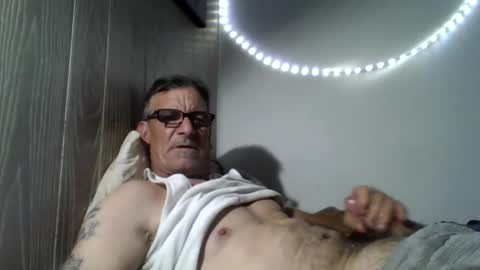 Snapshot of kalifornia91666 chatting on November 3, 10:42 pm kalifornia91666 online show from November 3, 10:42 pm