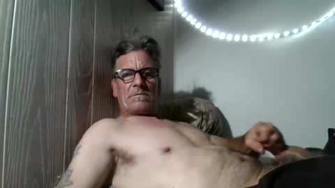 Snapshot of kalifornia91666 chatting on November 15, 8:33 am kalifornia91666 online show from November 15, 8:33 am