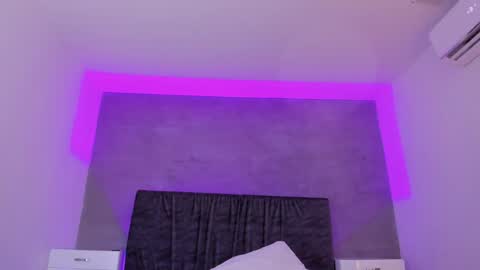 Carolina   online show from January 13, 5:33 pm