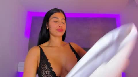 Carolina   online show from February 10, 7:07 pm