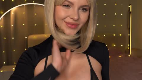 Snapshot of kalisa_pearl chatting on December 6, 7:45 pm Please call me Kalisa online show from December 6, 7:45 pm