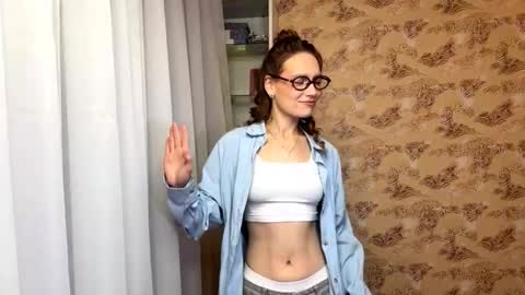 Snapshot of kallieboice chatting on November 2, 2:52 pm Kallie online show from November 2, 2:52 pm