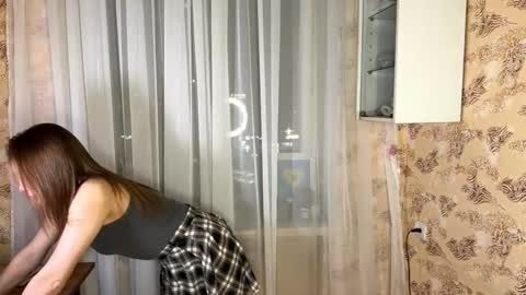 Snapshot of kallieboice chatting on December 17, 2:12 pm Kallie online show from December 17, 2:12 pm