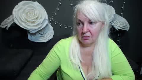 Snapshot of kamaliasim chatting on November 25, 7:36 pm KamaliaSim online show from November 25, 7:36 pm